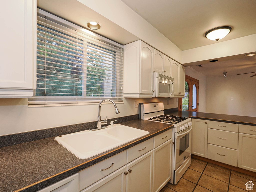 Photo 21 for MLS #2117794 at 3012 E Casto Ln