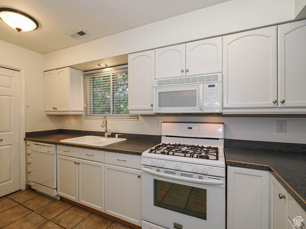 Photo 19 for MLS #2117794 at 3012 E Casto Ln