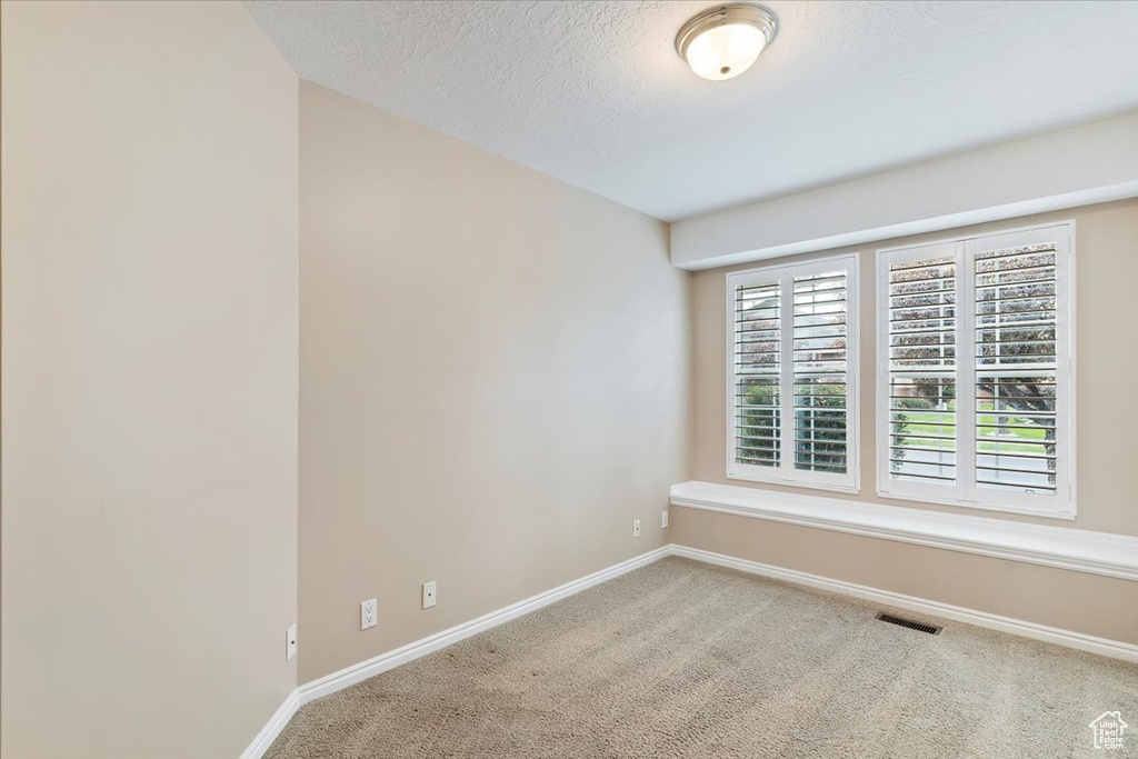 Photo 3 for MLS #2117796 at 5522 S 600 East