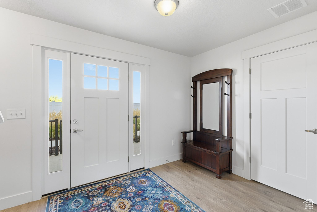 Photo 7 for MLS #2117826 at 3838 W Kinglassie Ln