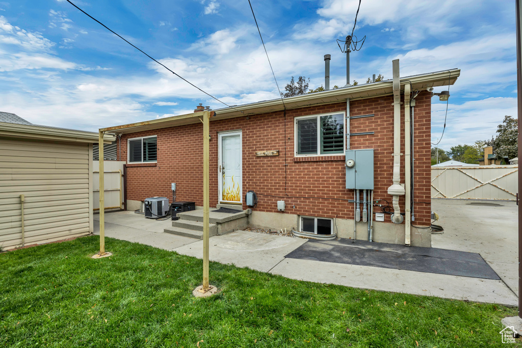 3524 S HIGHLANDER ST West Valley City, UT 84128