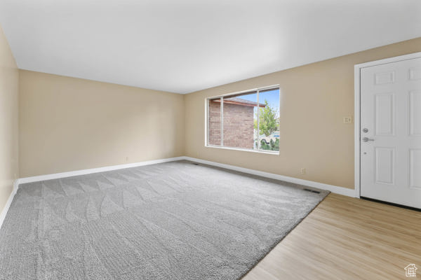 Photo 3 for MLS #2117837 at 349 Belaire Cir