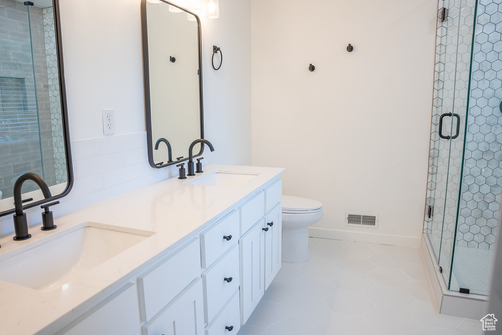 2104 W 2200 S Syracuse, UT 84075