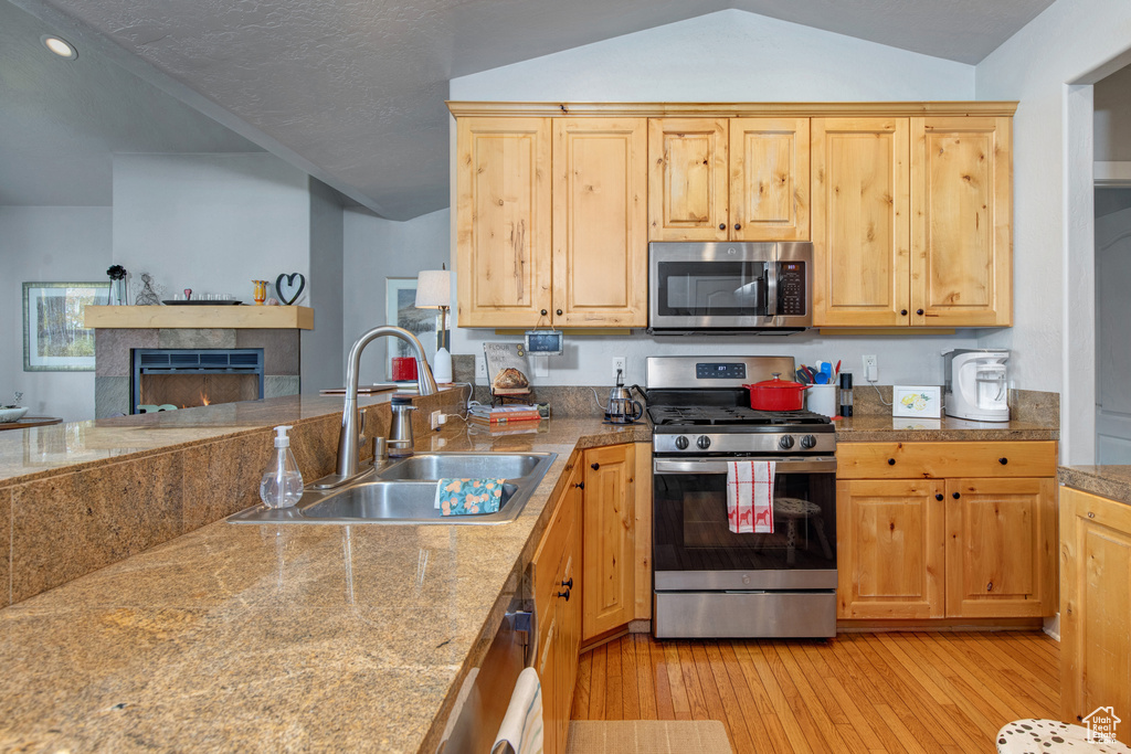Photo 4 for MLS #2117846 at 5135 Cove Canyon Dr #204