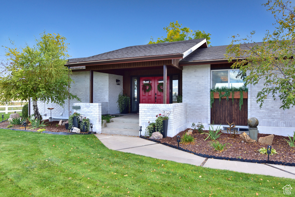 Photo 2 for MLS #2117854 at 23274 S 8th St