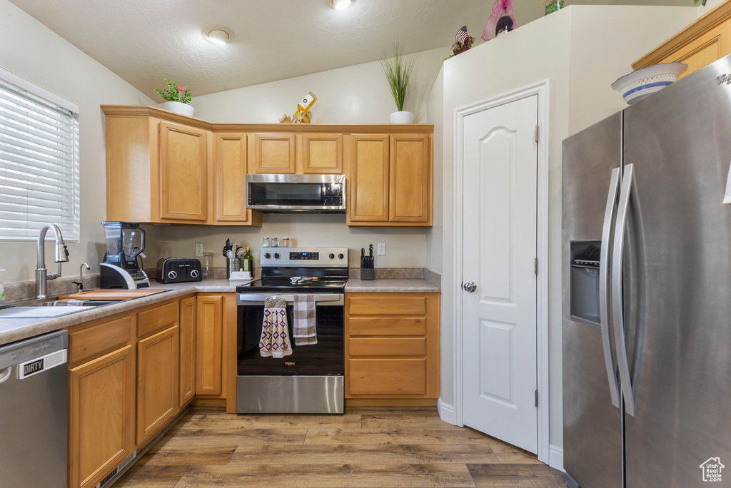 Photo 10 for MLS #2117858 at 455 Lindy Way