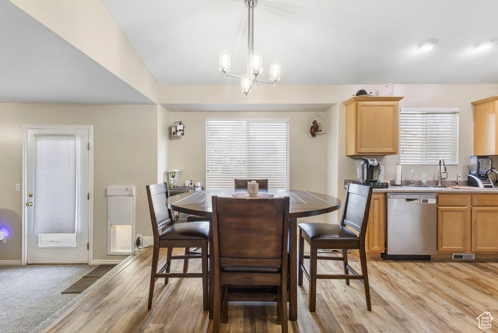 Photo 11 for MLS #2117858 at 455 Lindy Way