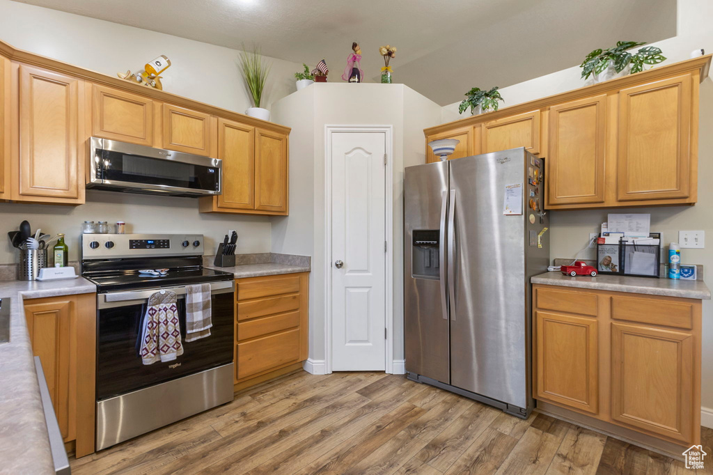 Photo 9 for MLS #2117858 at 455 Lindy Way