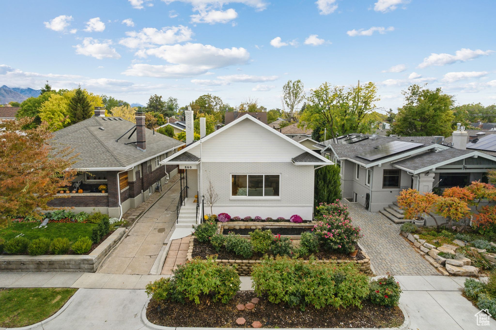Photo 6 for MLS #2117865 at 860 E Emerson Ave
