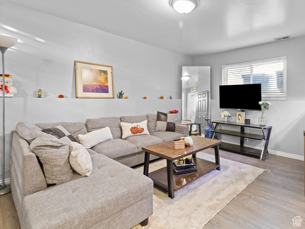 Photo 9 for MLS #2117866 at 2675 S Melville Dr