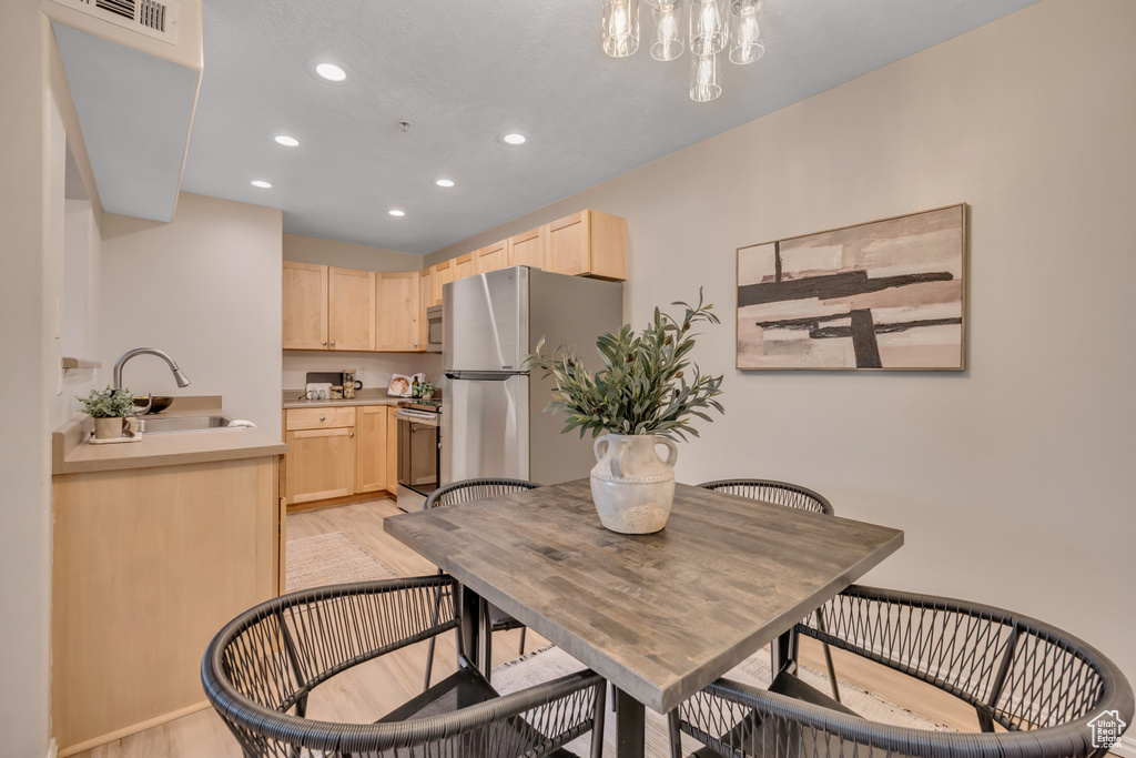 325 W 700 N #14 Salt Lake City, UT 84103