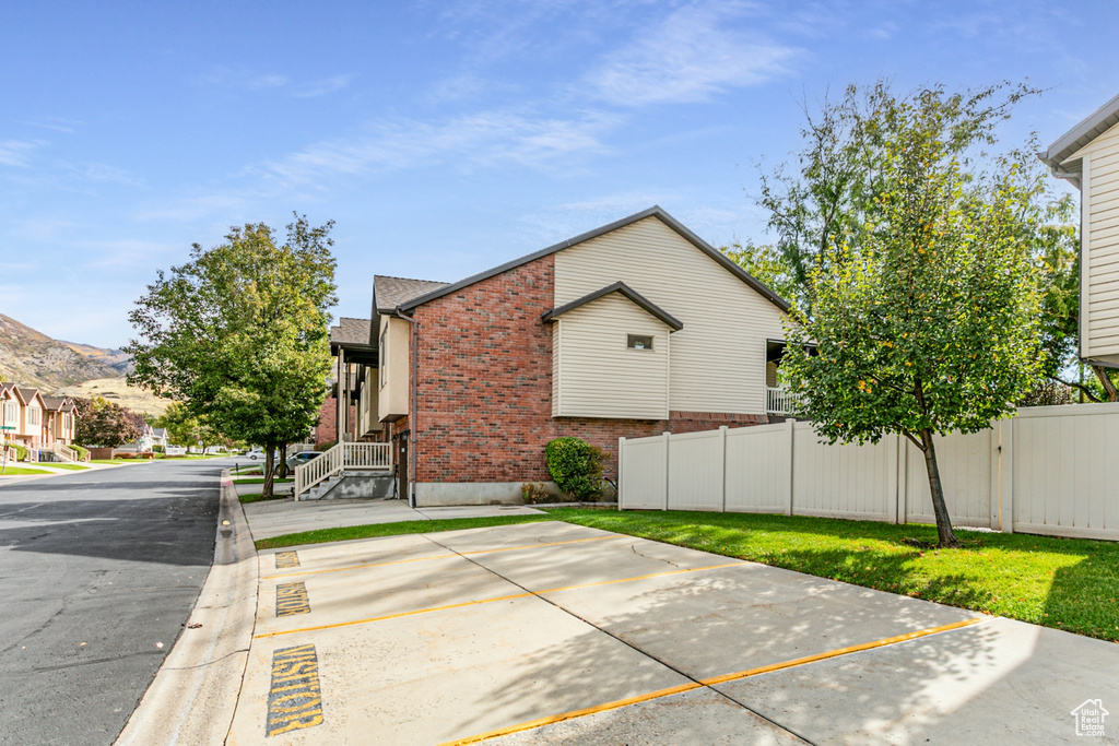 239 W LYMAN LN Bountiful, UT 84010