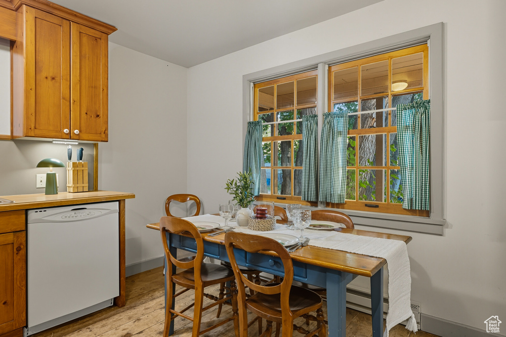 Photo 13 for MLS #2117880 at 127 W Main St
