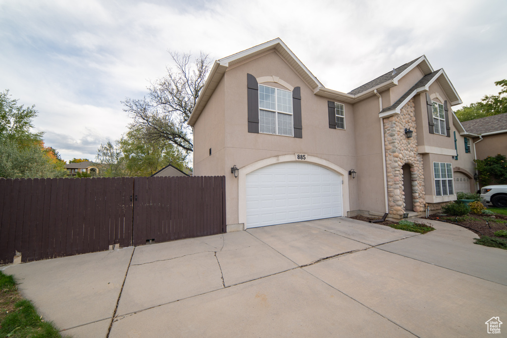 Photo 2 for MLS #2117882 at 885 W Chartres Ave