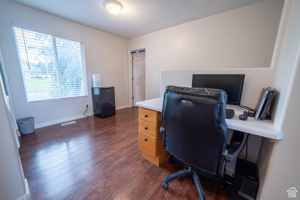 Photo 17 for MLS #2117882 at 885 W Chartres Ave
