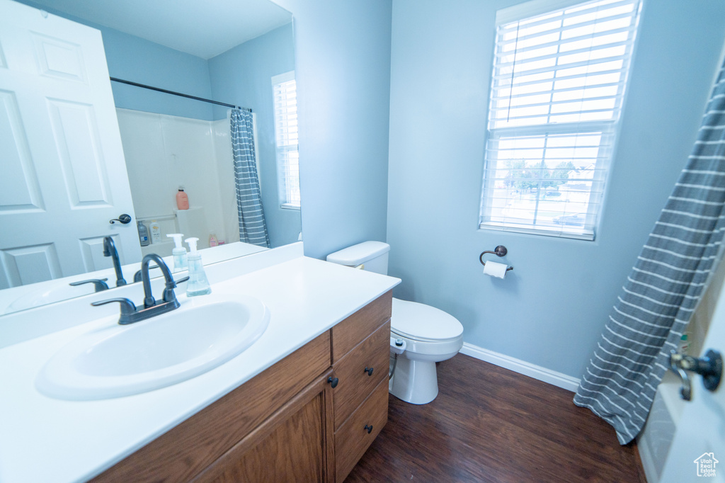 Photo 19 for MLS #2117882 at 885 W Chartres Ave