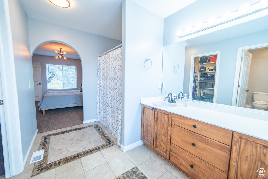 Photo 11 for MLS #2117882 at 885 W Chartres Ave
