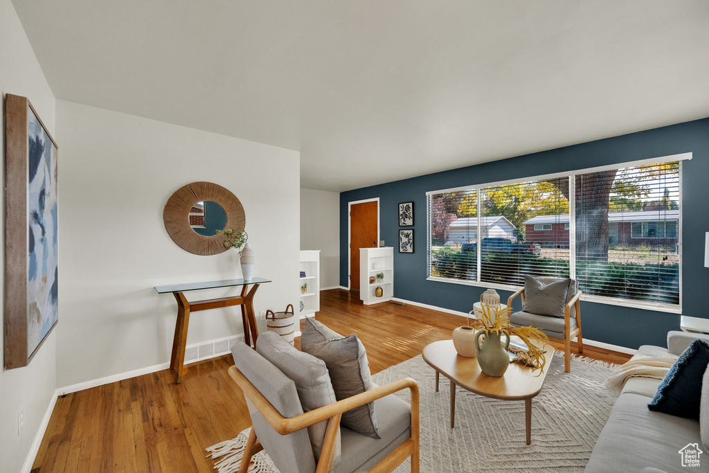 Photo 4 for MLS #2117898 at 3574 W Meadowbrook Dr