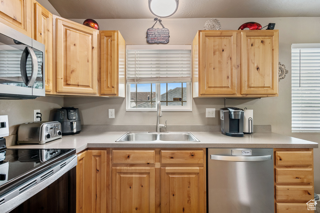 Photo 5 for MLS #2117907 at 9010 W 2900 South