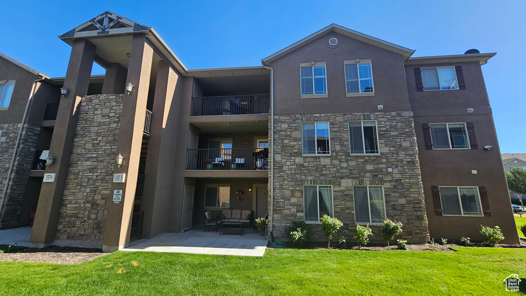 Photo 2 for MLS #2117910 at 3579 E Rock Rd #6