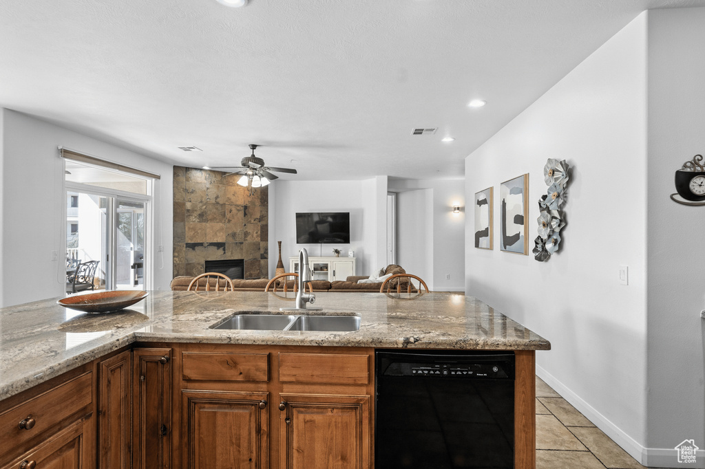 Photo 3 for MLS #2117911 at 1845 W Canyon Dr #1806
