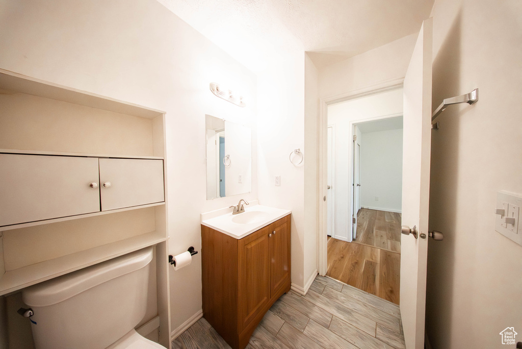 Photo 11 for MLS #2117915 at 2024 S 925 West