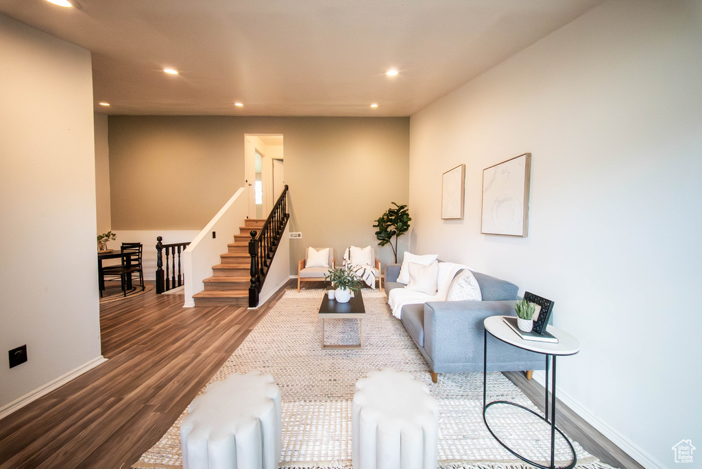 Photo 2 for MLS #2117915 at 2024 S 925 West