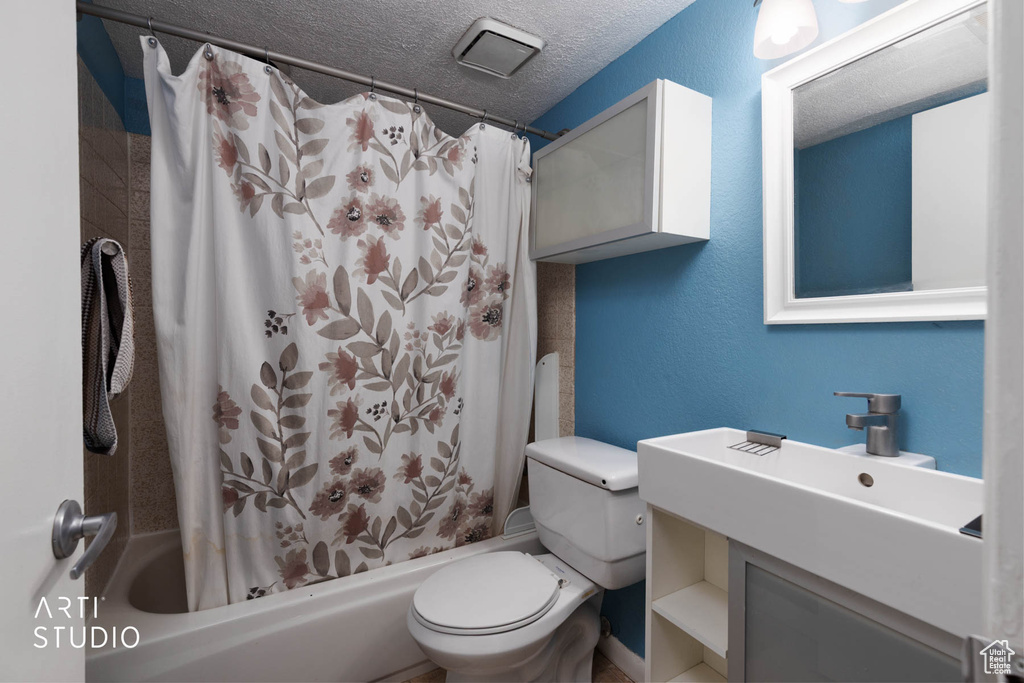 Photo 10 for MLS #2117916 at 2192 E Fort Blvd #B