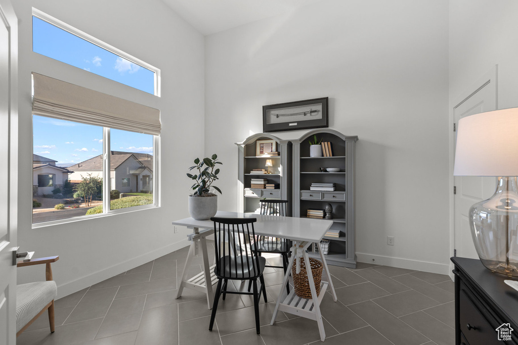Photo 16 for MLS #2117917 at 983 E Black Oak Dr