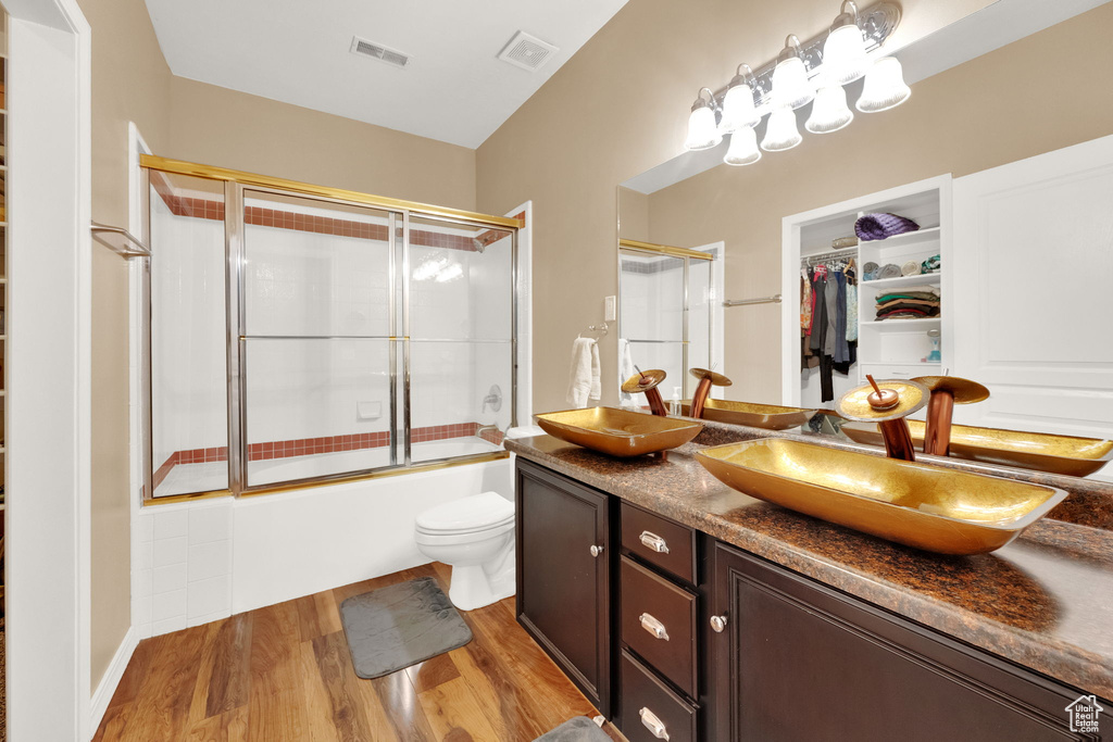Photo 13 for MLS #2117921 at 967 S Courtyard Ln
