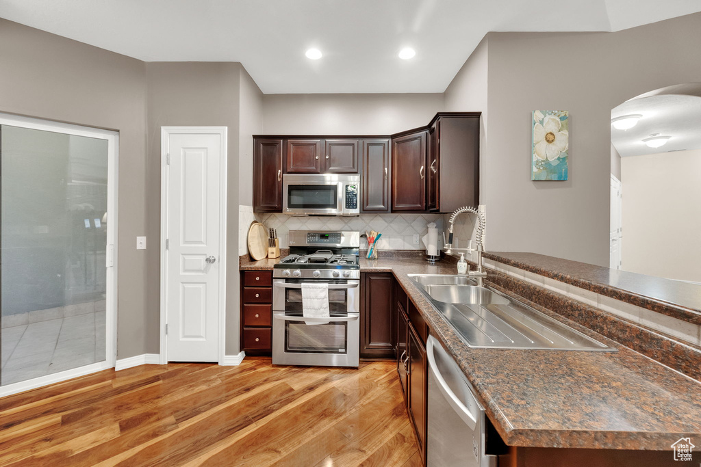Photo 9 for MLS #2117921 at 967 S Courtyard Ln