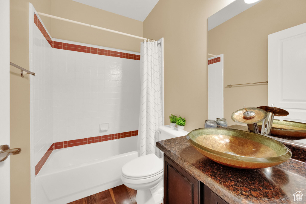Photo 19 for MLS #2117921 at 967 S Courtyard Ln