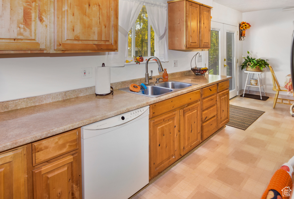 Photo 4 for MLS #2117934 at 1003 Flamingo St