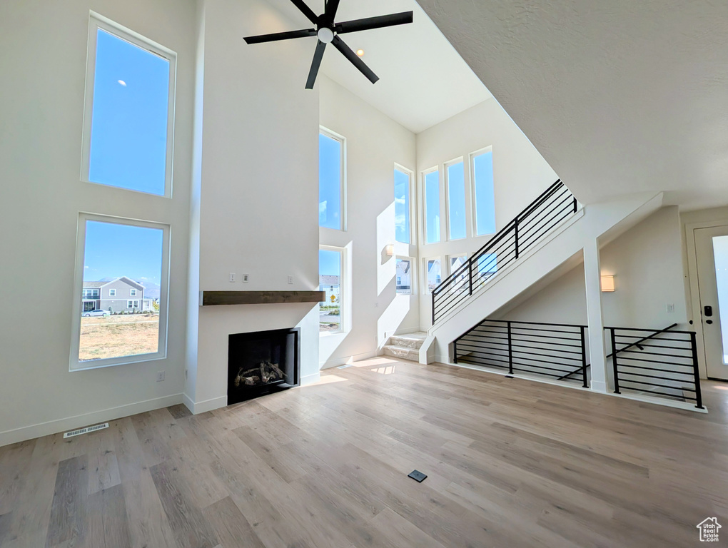 Photo 4 for MLS #2117935 at 6904 W Lake Ave #213