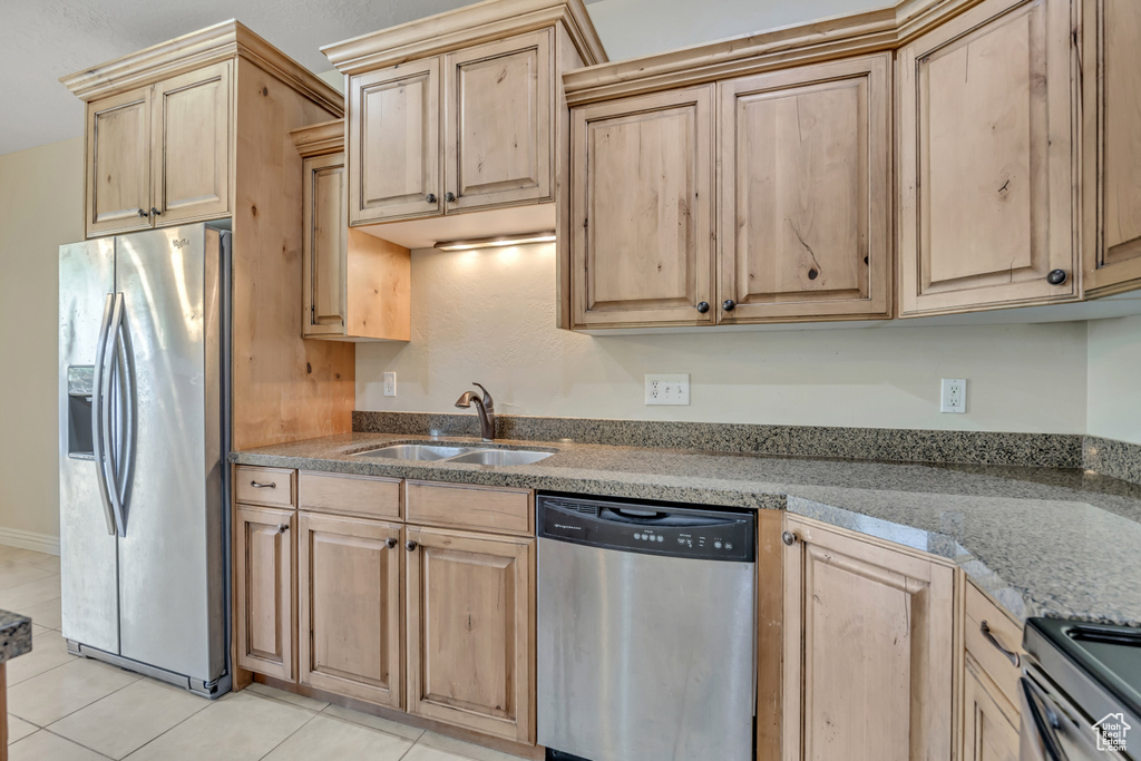Photo 6 for MLS #2117945 at 868 S Fox Trail Ln