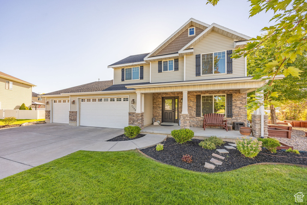 Photo 3 for MLS #2117947 at 1390 W Henry&