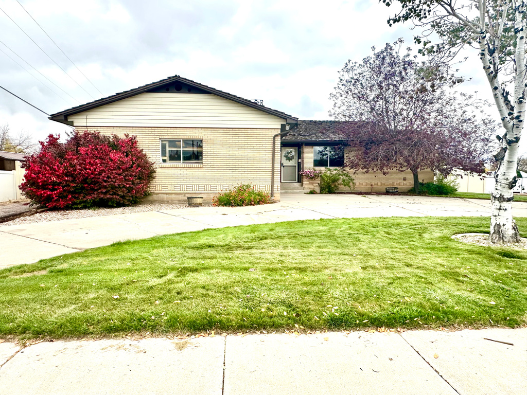 142 N 300 W Vernal, UT 84078