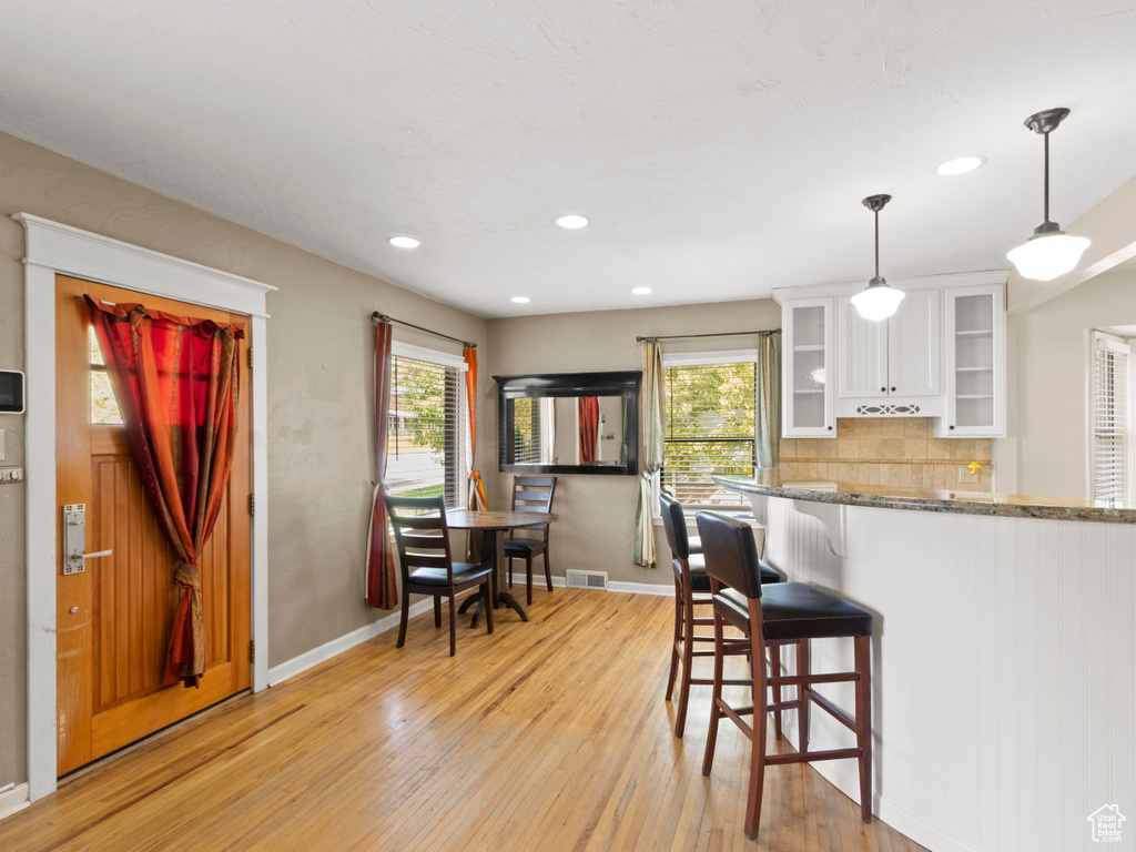 Photo 8 for MLS #2117960 at 1056 E Elgin Ave