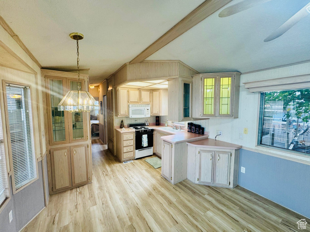 Photo 5 for MLS #2117961 at 1150 W Red Hills Pkwy #183