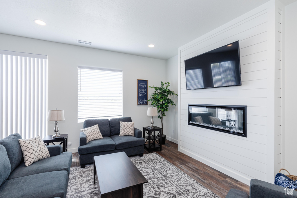 Photo 5 for MLS #2117962 at 568 Blue Lake St #28