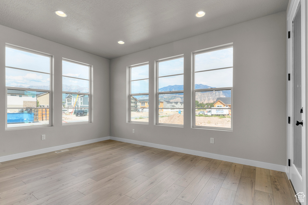 Photo 9 for MLS #2117968 at 1538 N 3250 West