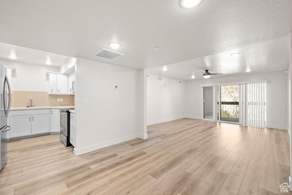 Photo 5 for MLS #2117969 at 2244 N Canyon Rd #207