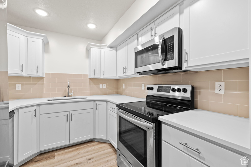 Photo 7 for MLS #2117969 at 2244 N Canyon Rd #207