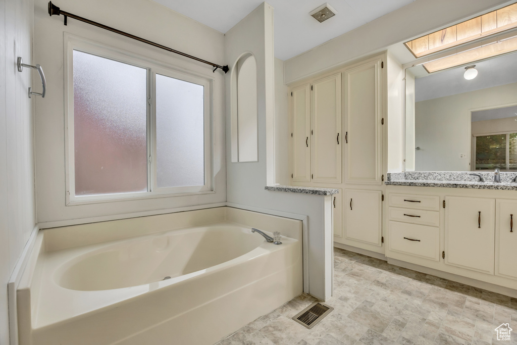 Photo 13 for MLS #2117972 at 259 Merlin St
