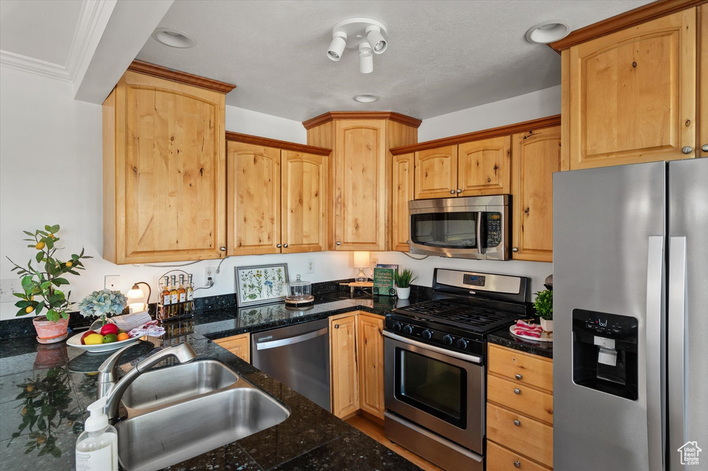 Photo 10 for MLS #2117980 at 1974 S Laurelhurst Dr