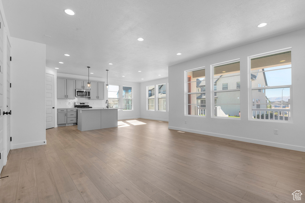 Photo 8 for MLS #2117984 at 1501 N 3250 West