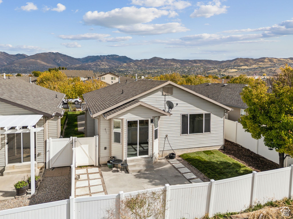 Photo 19 for MLS #2117988 at 741 N Skipton Dr