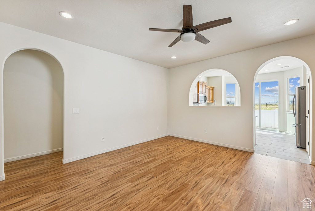 Photo 4 for MLS #2117988 at 741 N Skipton Dr