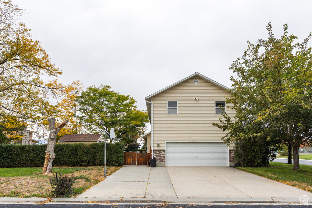 Photo 42 for MLS #2117995 at 430 Country Club Dr