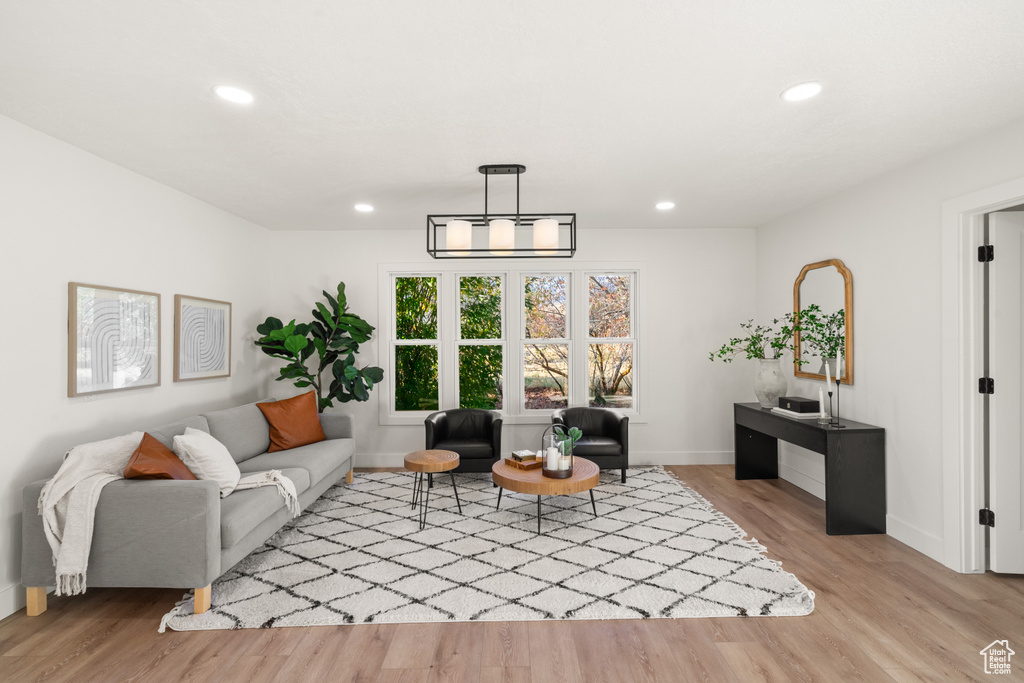 567 S 8850 E Huntsville, UT 84317